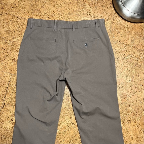 Everlane Men's The Performance Chino Uniform
Slim Fit Taupe Pants in Sz 31 X 32 - Picture 4 of 15
